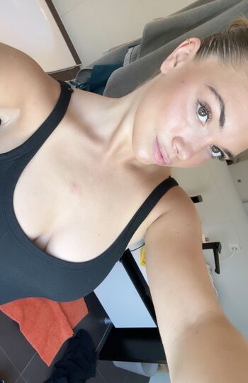Full leaked Manonjkrr private onlyfans photo