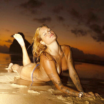 Full leaked Manuela conter page private onlyfans photo