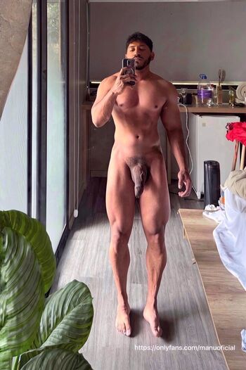Full leaked Manuofi private onlyfans photo