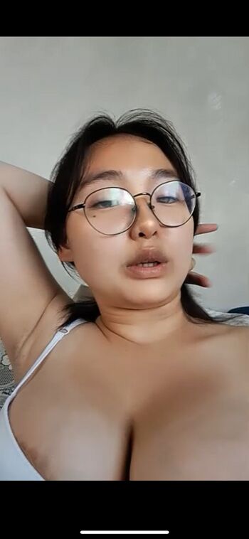 Full leaked Maomy private onlyfans photo