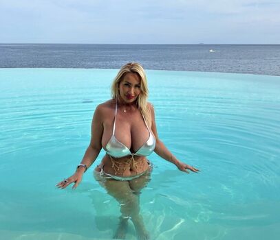 Full leaked Mara traversi private onlyfans photo