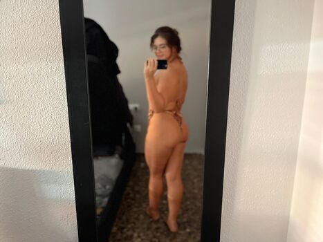 Full leaked Margotdelux private onlyfans photo