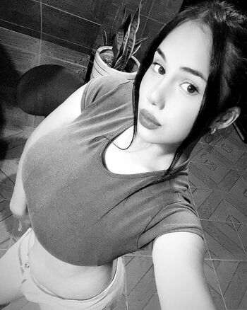 Full leaked Maria pernia private onlyfans photo