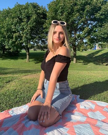 Full leaked Marianne surprenant private onlyfans photo