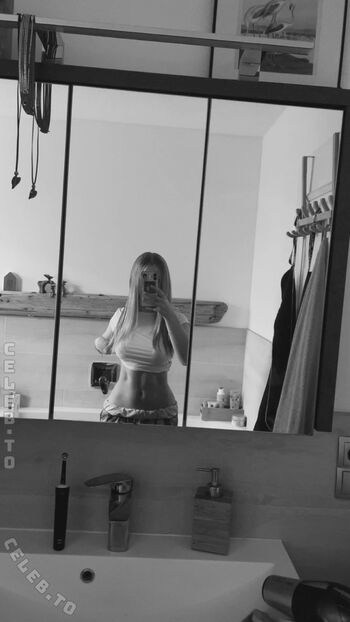 Full leaked Marie lbs private onlyfans photo