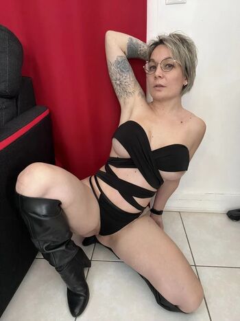Full leaked Marine x private onlyfans photo