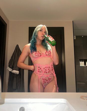 Full leaked Marissaarnone private onlyfans photo