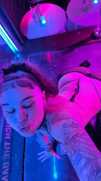 Full leaked Marleelaflare private onlyfans photo