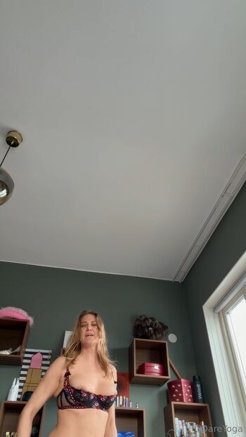 Full leaked Marlingyoga private onlyfans photo