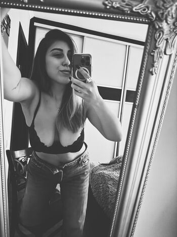 Full leaked Martacherrypies private onlyfans photo