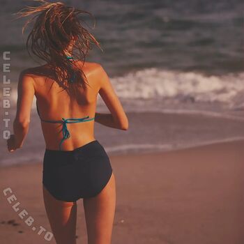Full leaked Martha hunt private onlyfans photo
