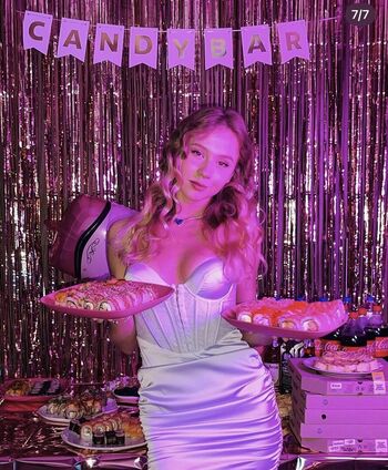 Full leaked Mary lvk private onlyfans photo