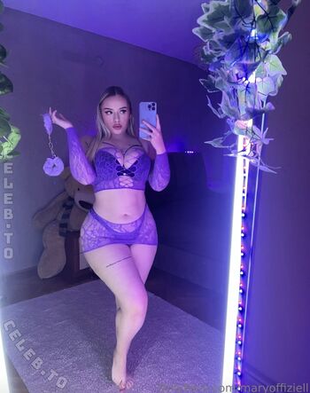 Full leaked Maryoffiziell private onlyfans photo