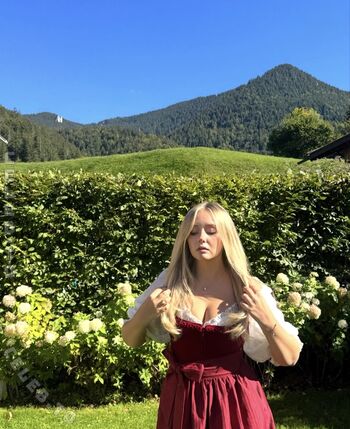 Full leaked Mashabk private onlyfans photo