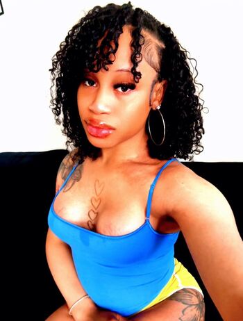 Full leaked Maskedupdoll private onlyfans photo