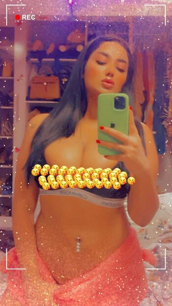 Full leaked Mathira m private onlyfans photo