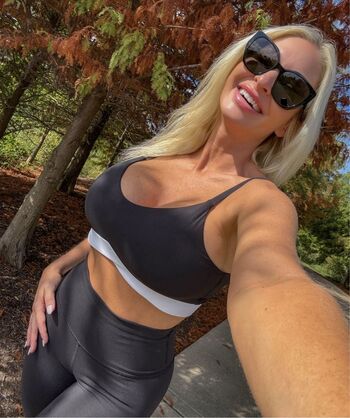 Full leaked Mature women private onlyfans photo
