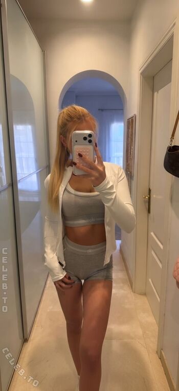 Full leaked Mavie noelle private onlyfans photo