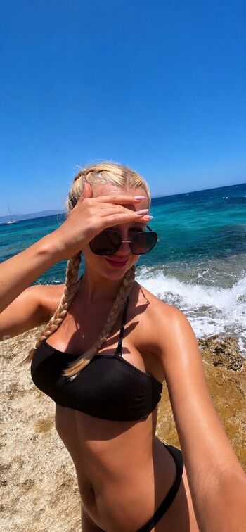 Full leaked Mavie noelle private onlyfans photo