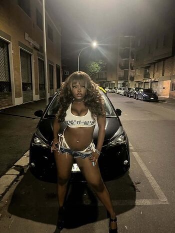 Full leaked Maxikyss private onlyfans photo