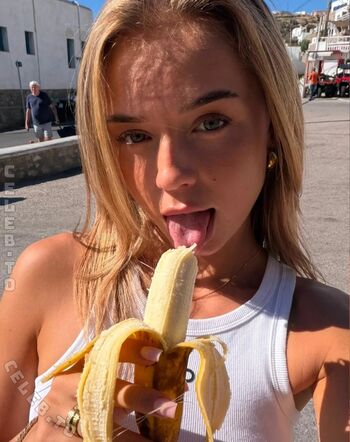 Full leaked Maxima mclk  page private onlyfans photo