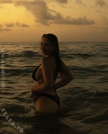 Full leaked Maxine reuker private onlyfans photo