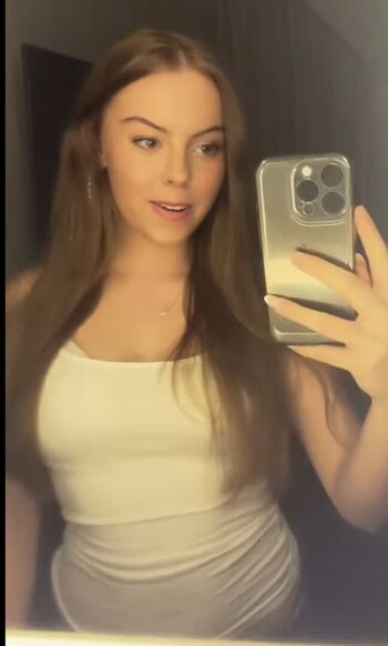 Full leaked Maya esw private onlyfans photo