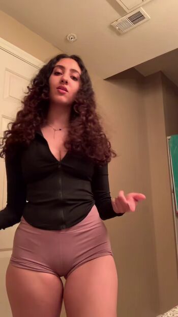 Full leaked Maya fathi private onlyfans photo