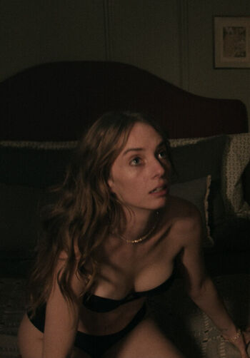 Full leaked Maya hawke page private onlyfans photo