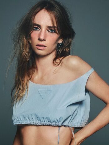 Full leaked Maya hawke private onlyfans photo