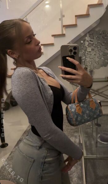 Full leaked Mayaa zr private onlyfans photo