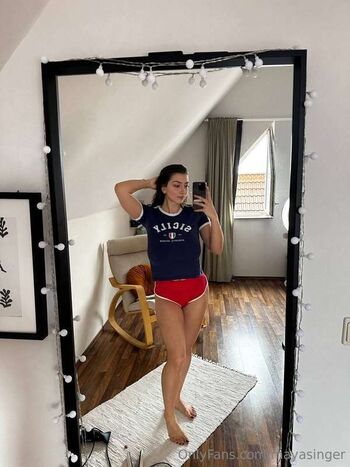 Full leaked Mayaasinger private onlyfans photo