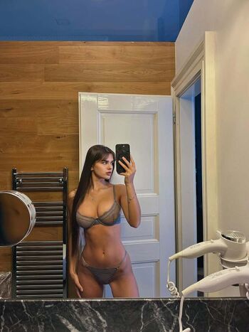 Full leaked Mayfusha private onlyfans photo