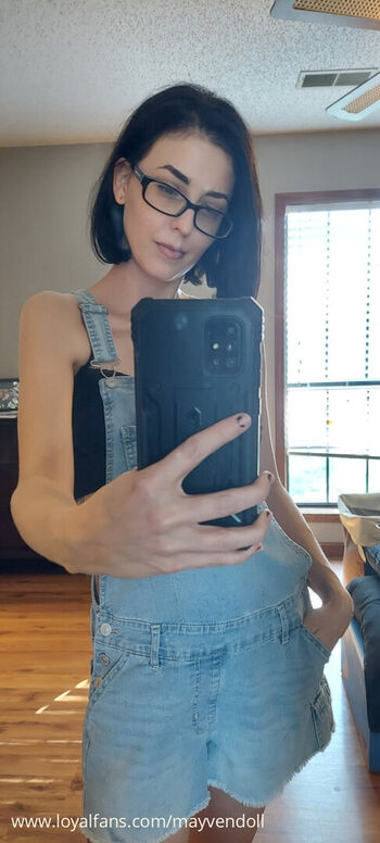 Full leaked Mayvendoll private onlyfans photo