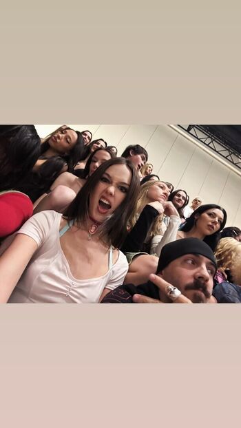 Mazzy Joya / mazzyjoya / petalspliff