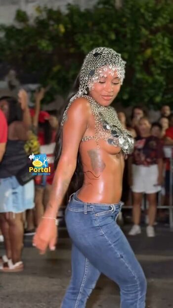 Full leaked Mc rebecca  page private onlyfans photo