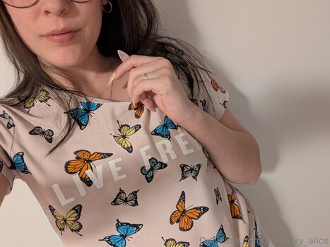 Full leaked Me sexy alice private onlyfans photo