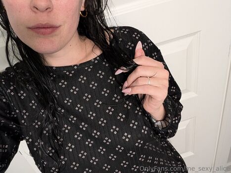 Full leaked Me sexy alice private onlyfans photo