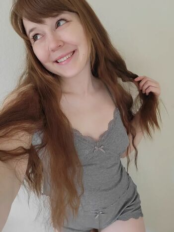 Full leaked Meeeruh private onlyfans photo