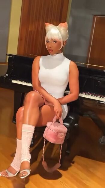 Full leaked Megan thee stallion  page private onlyfans photo