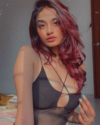 Full leaked Mehrpanchal private onlyfans photo