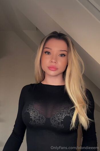 Full leaked Mejryk private onlyfans photo