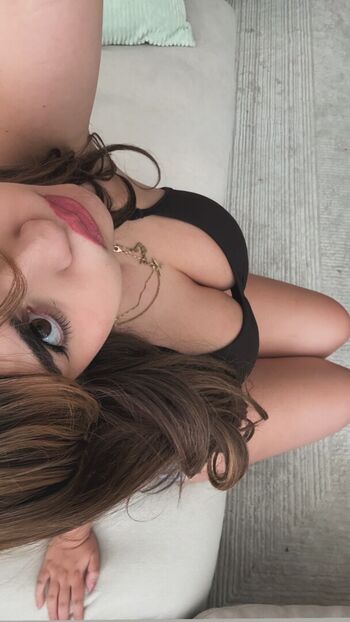 Full leaked Mel liftz page private onlyfans photo