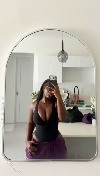 Full leaked Melaxgoddess private onlyfans photo