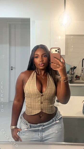 Full leaked Melaxgoddess private onlyfans photo