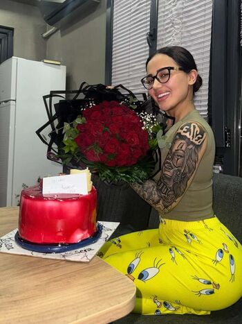 Full leaked Melekazad private onlyfans photo