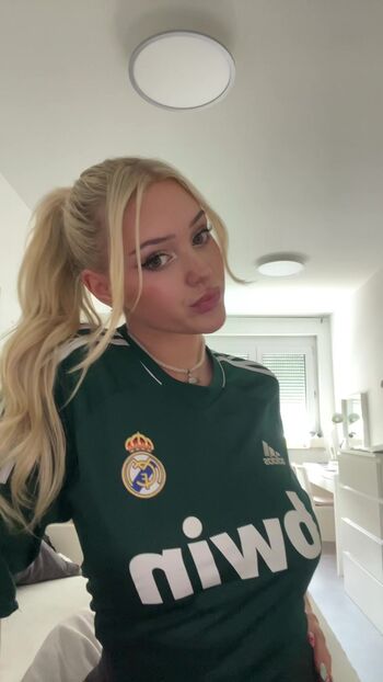 Full leaked Meli   page private onlyfans photo