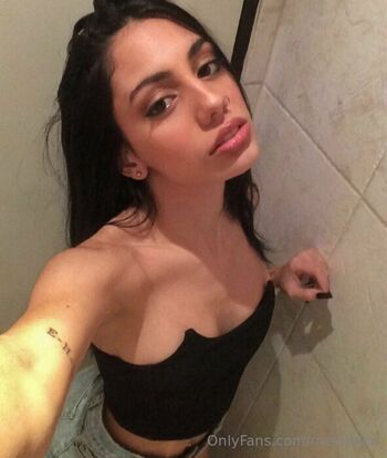Melina Loxx