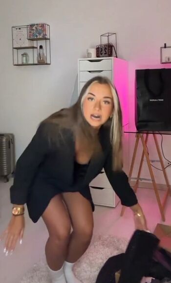 Full leaked Melinecrn private onlyfans photo