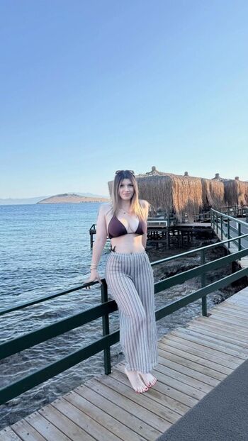 Full leaked Melisnoraaa private onlyfans photo